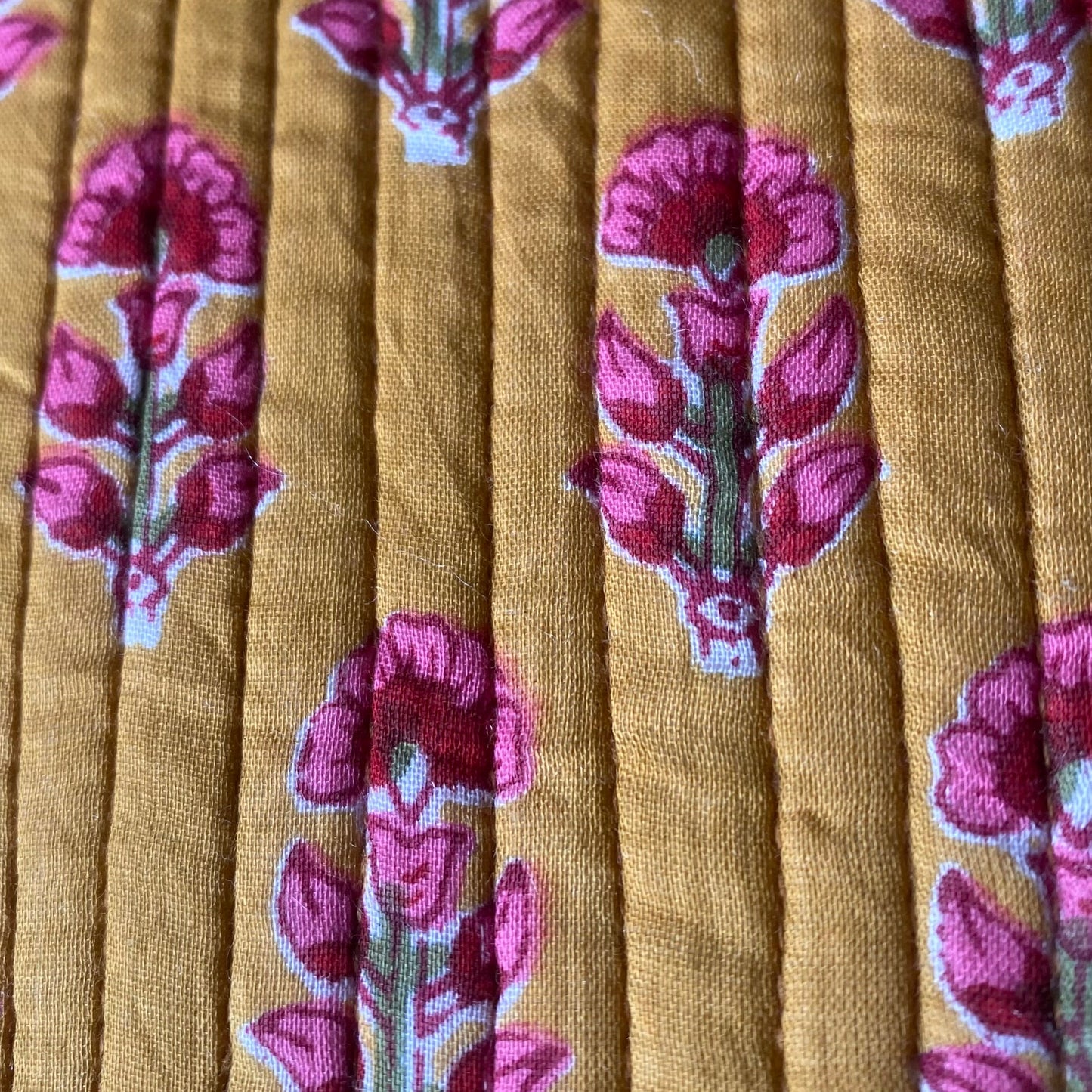 MOSTAZA ROSA Y VERDE