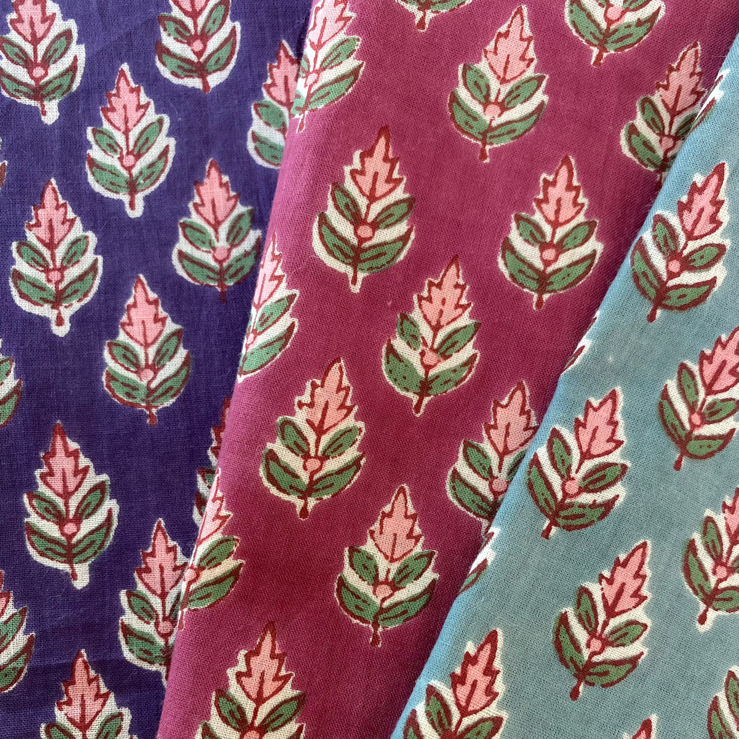 PACK 4 SERVILLETAS FLOR AZUL Y ROSA