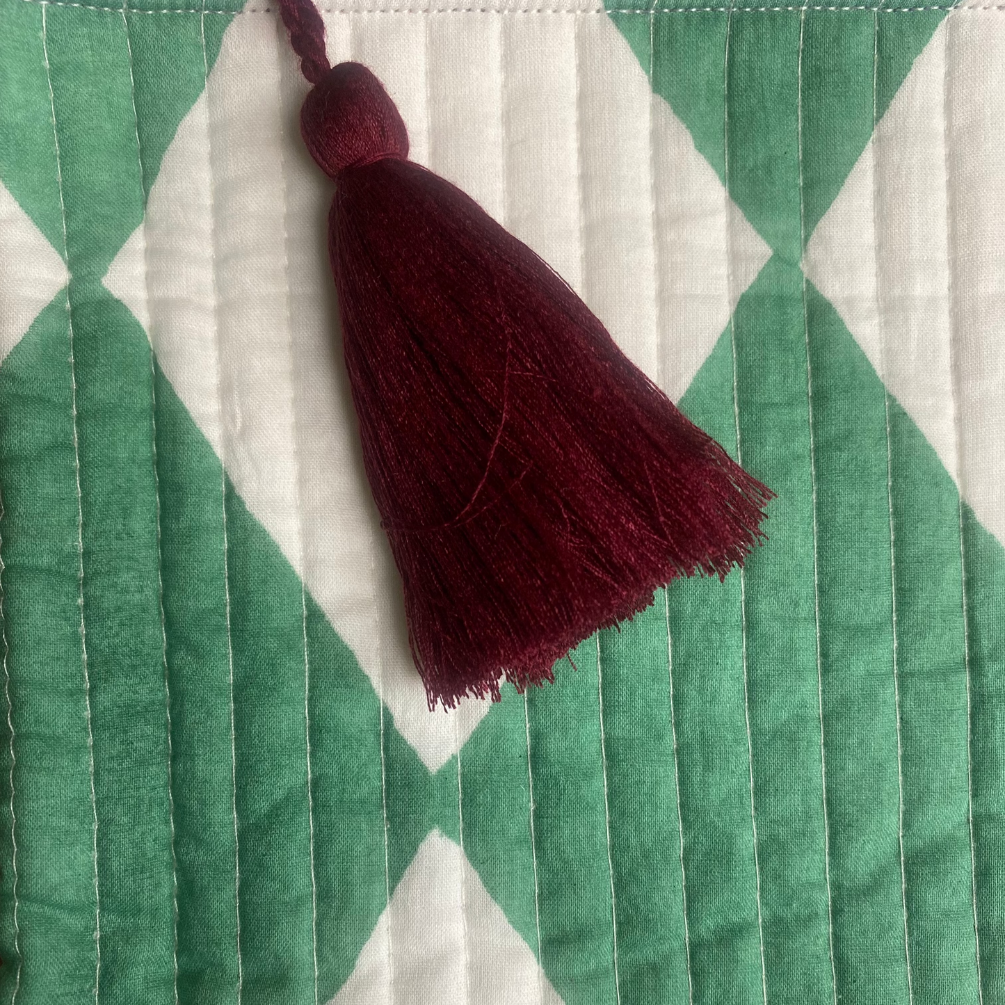 CARTERA ROMBOS VERDE Y FLOR