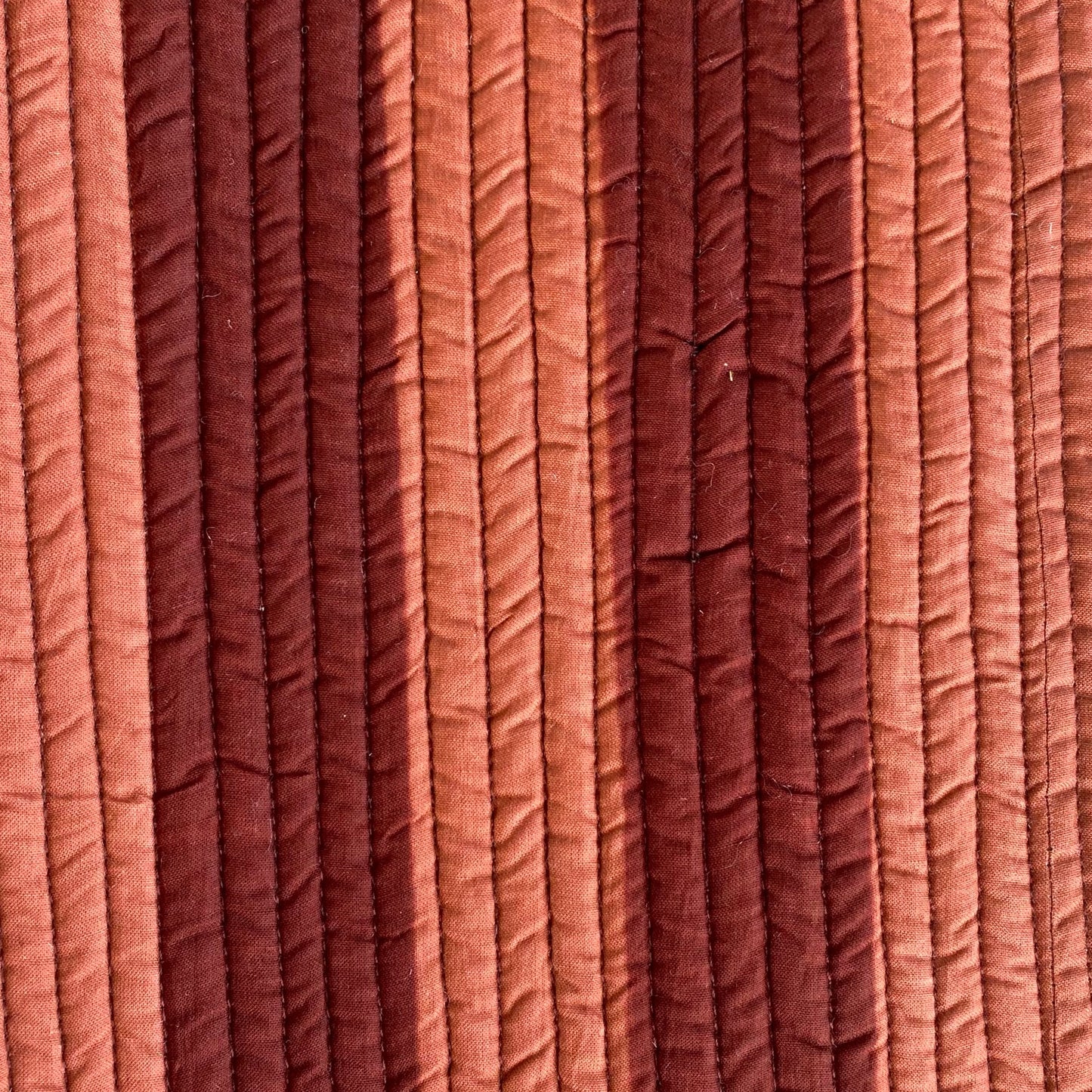 RAYA MARRON Y FLOR MOSTAZA