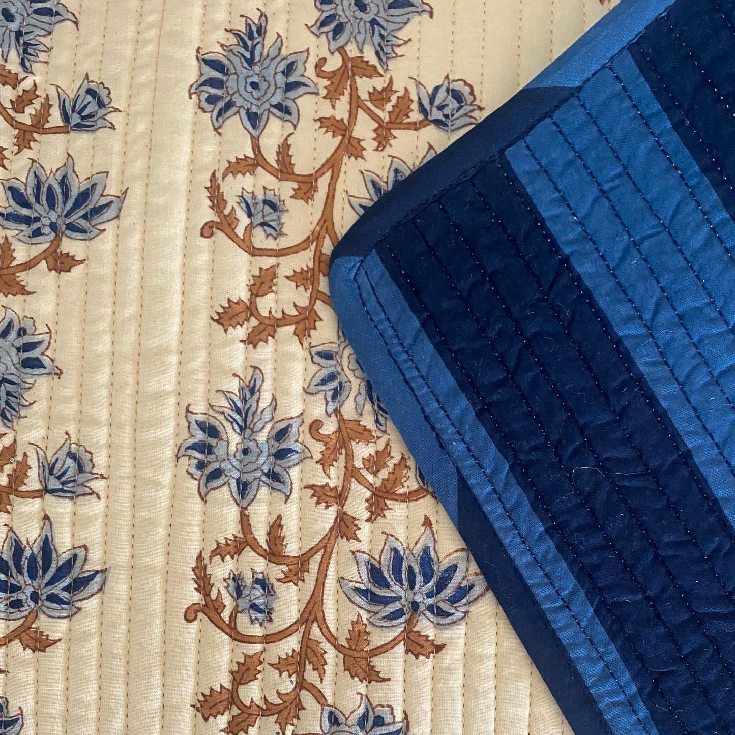 RAYA ANCHA AZUL Y FLOR