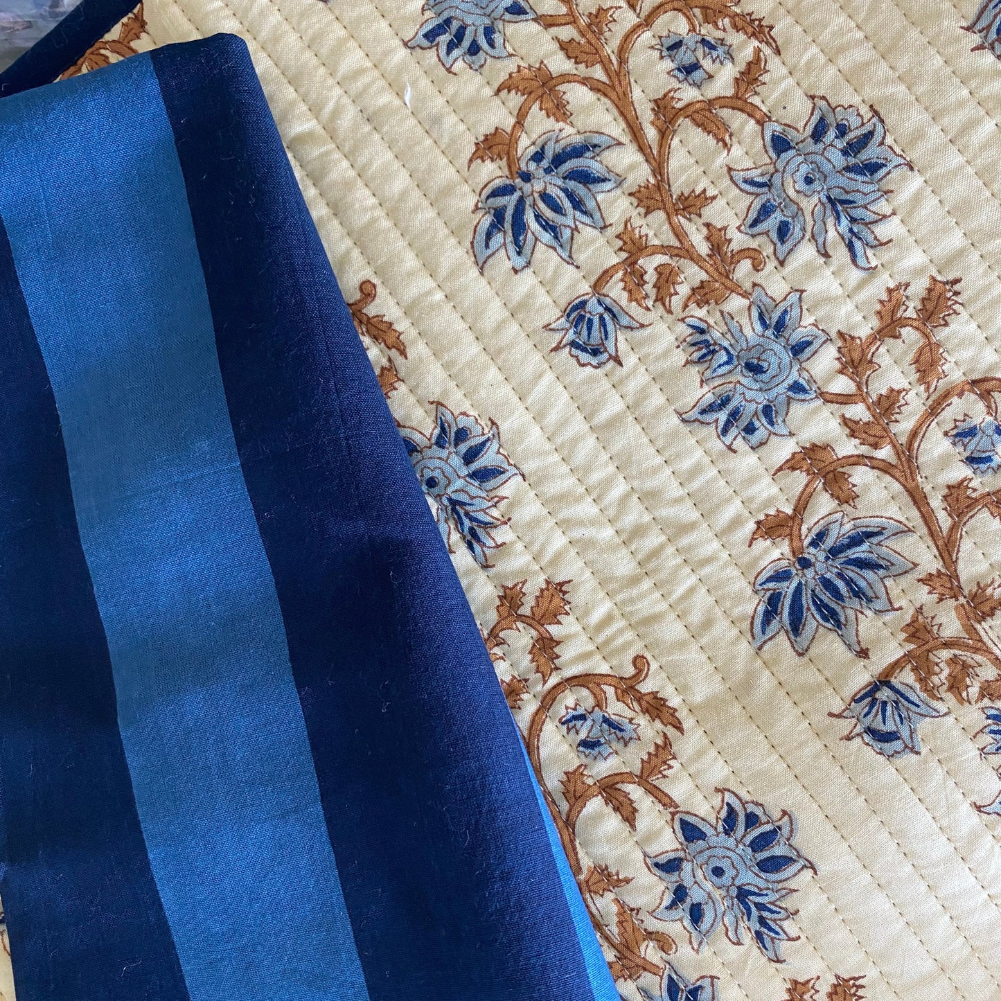 RAYA ANCHA AZUL Y FLOR